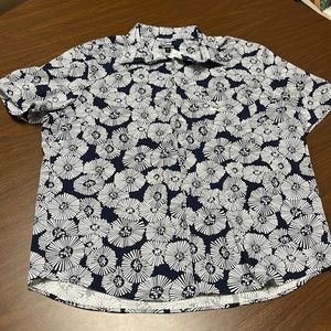 Express short sleeve button up shirt, size‎ XL, NWT